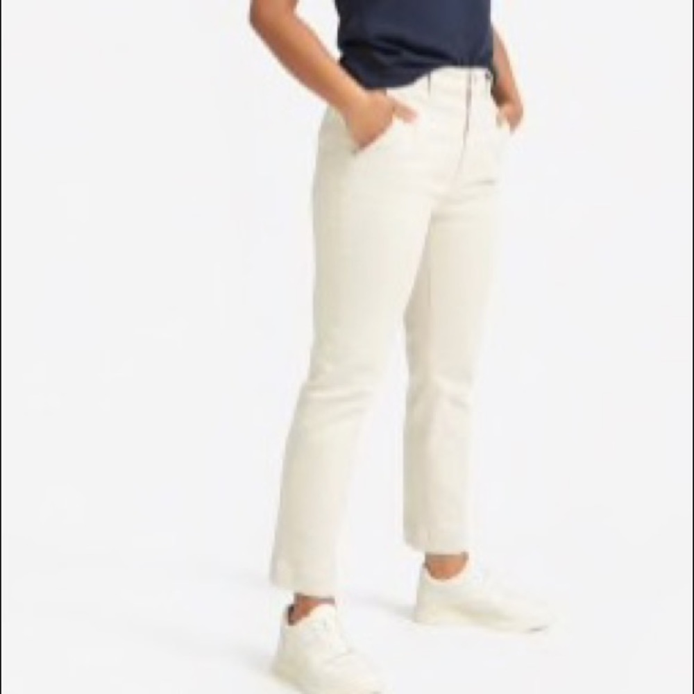 Everlane Slim Leg Crop pants in cream or sandstone color, size 0